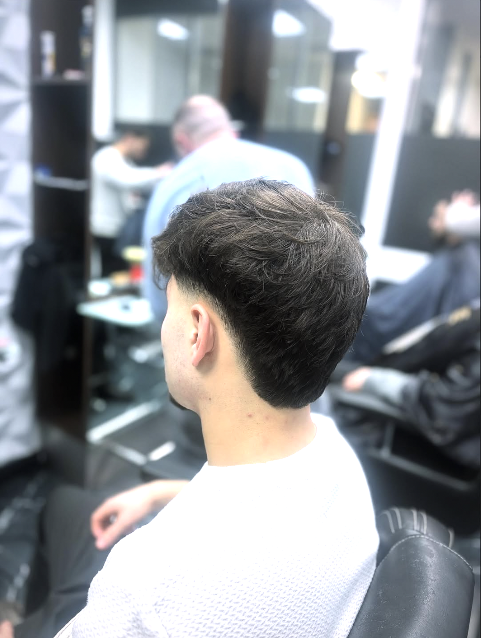 Burst Fade haarsnit - Strakke fade bij barbershop Amsterdam Osdorp